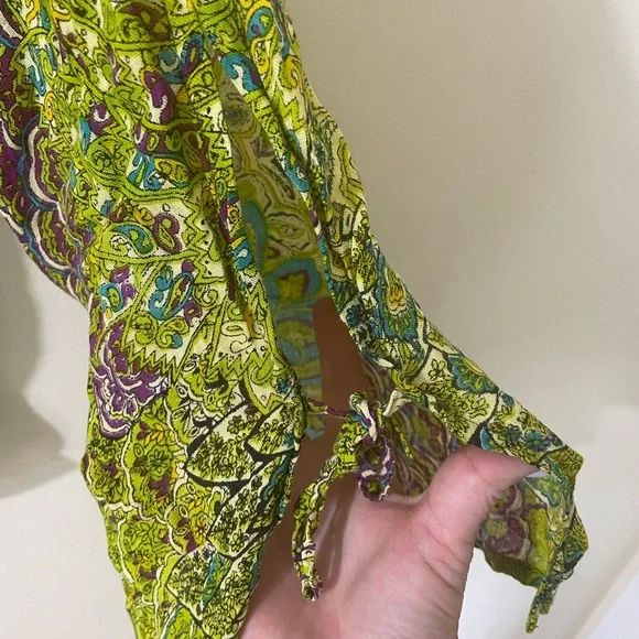 Pheobe Buffay Style Green Peacock Print Top Split Tie Bell Sleeve L Boho Rayon - Picture 3 of 5